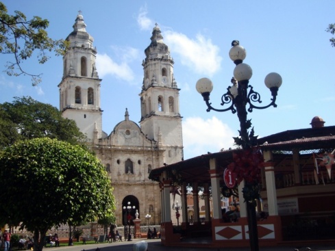 The impressive cathedral of Campeche.