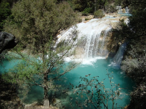The first waterfall, "El Suspiro".