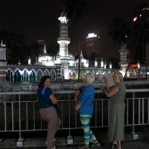 Rounding off the night at the almost-magical Masjid Jamek.