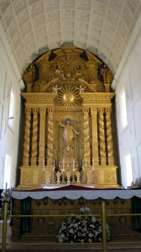 The main altar of the Basilica of Bom Jesus.
