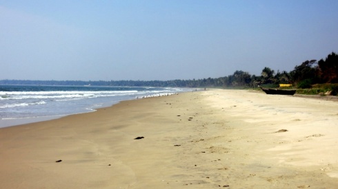 Completely deserted in the middle of the day, Tarkarli beach.