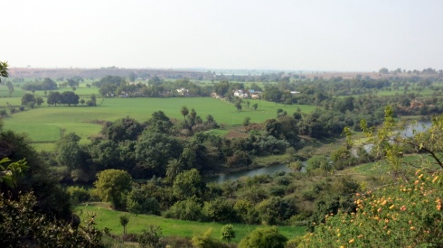 The Bes river surrounded by greenery.